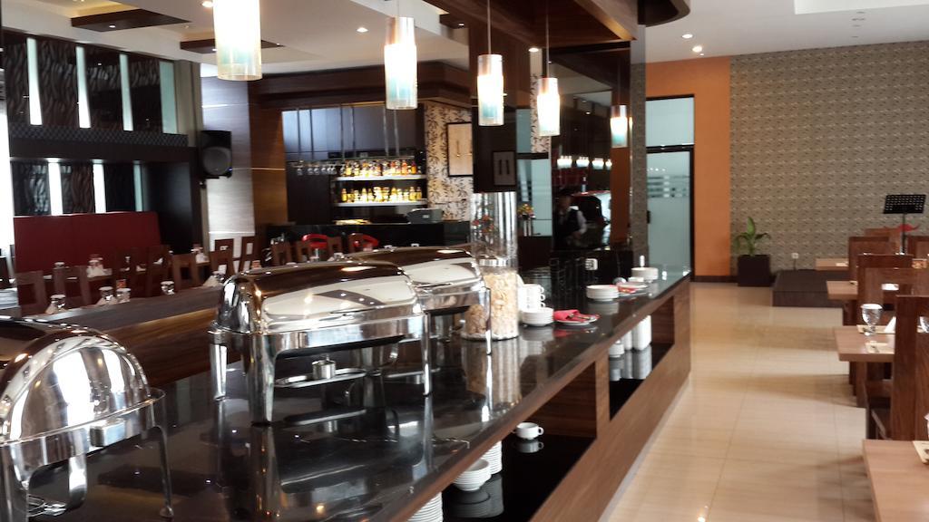 Hotel Roditha Banjarbaru Banjarmasin  Ngoại thất bức ảnh