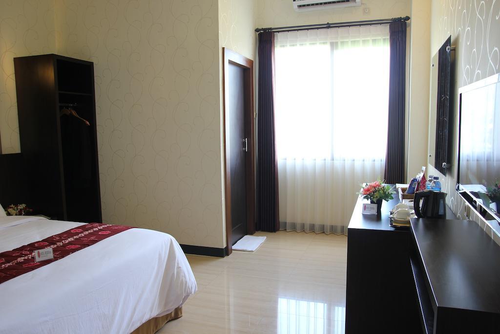 Hotel Roditha Banjarbaru Banjarmasin  Phòng bức ảnh