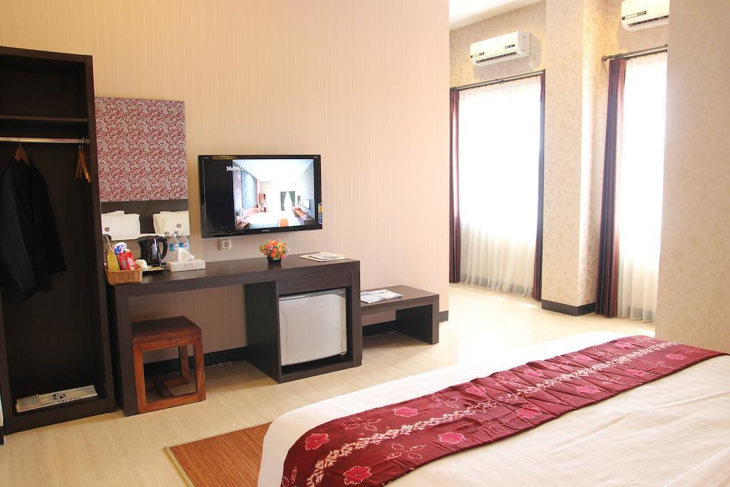 Hotel Roditha Banjarbaru Banjarmasin  Phòng bức ảnh