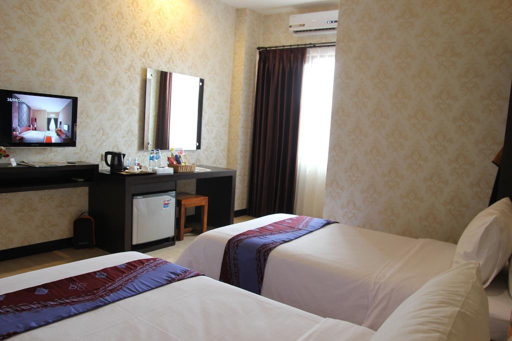 Hotel Roditha Banjarbaru Banjarmasin  Phòng bức ảnh